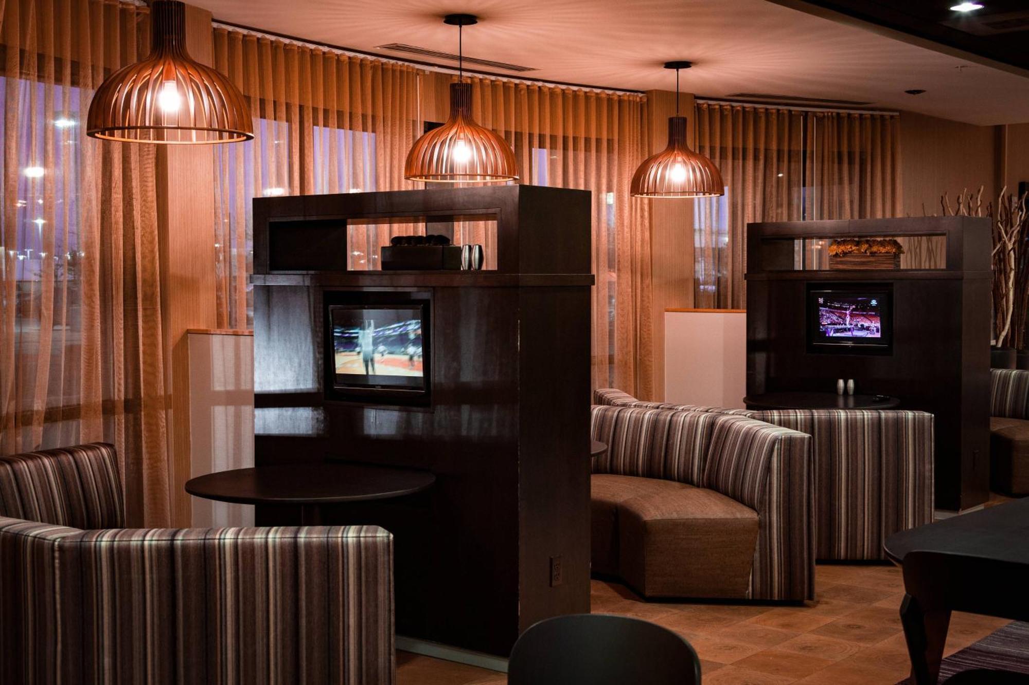 Courtyard By Marriott Norman Hotel Exterior foto