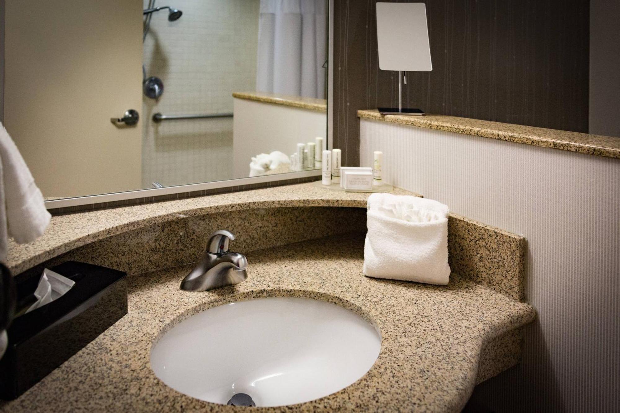 Courtyard By Marriott Norman Hotel Exterior foto