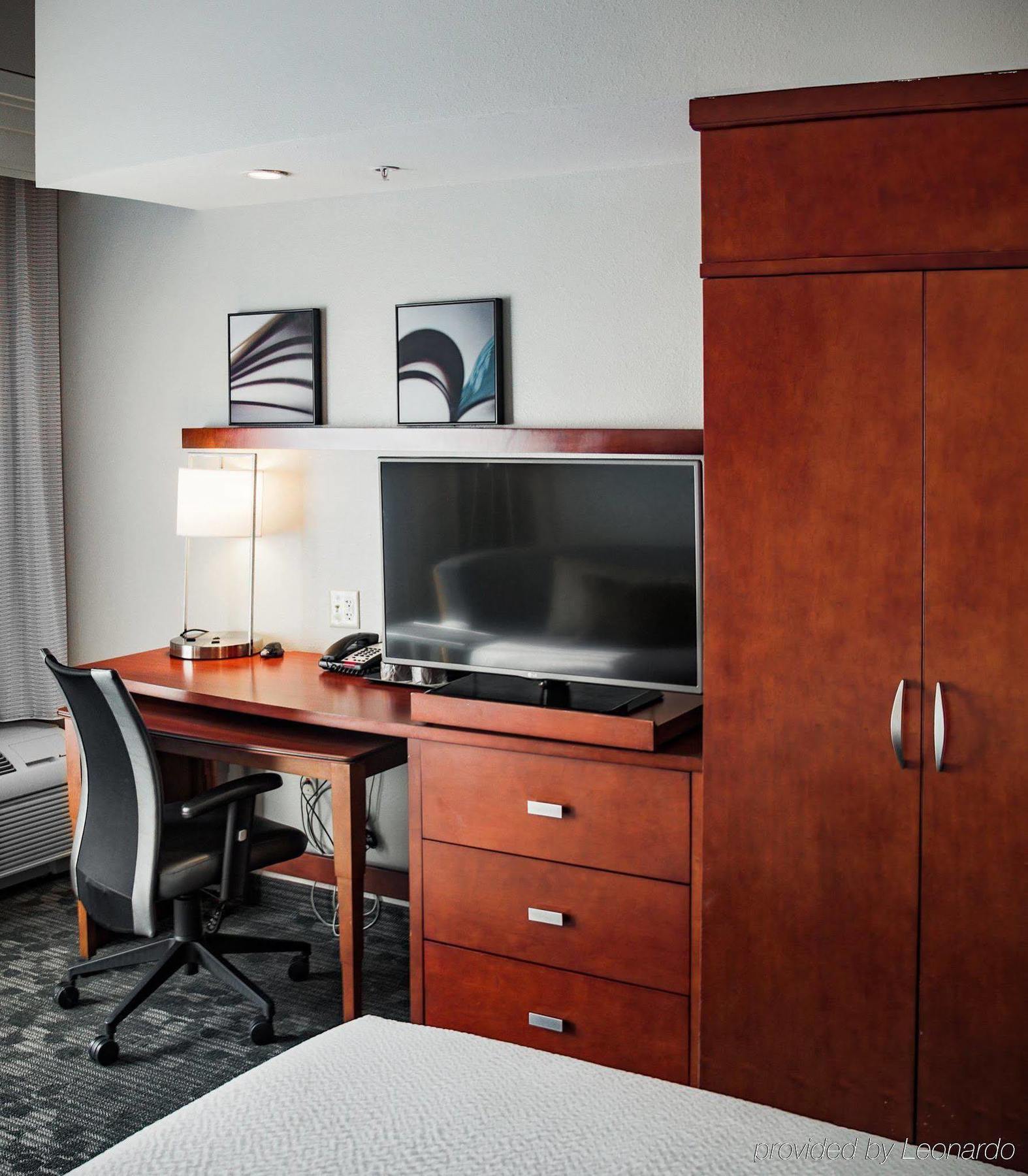 Courtyard By Marriott Norman Hotel Exterior foto