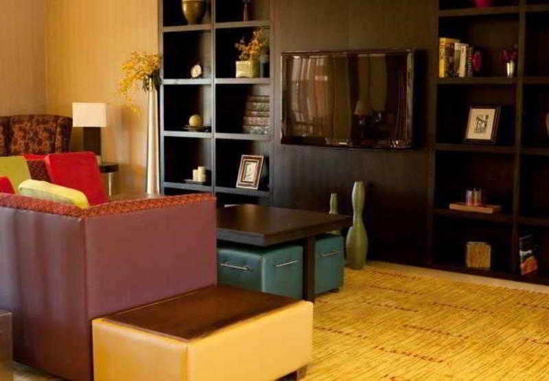 Courtyard By Marriott Norman Hotel Interior foto