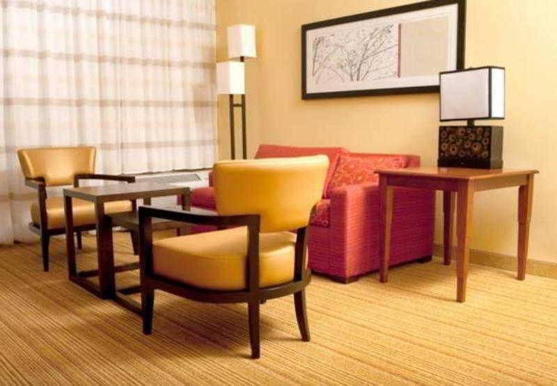 Courtyard By Marriott Norman Hotel Quarto foto