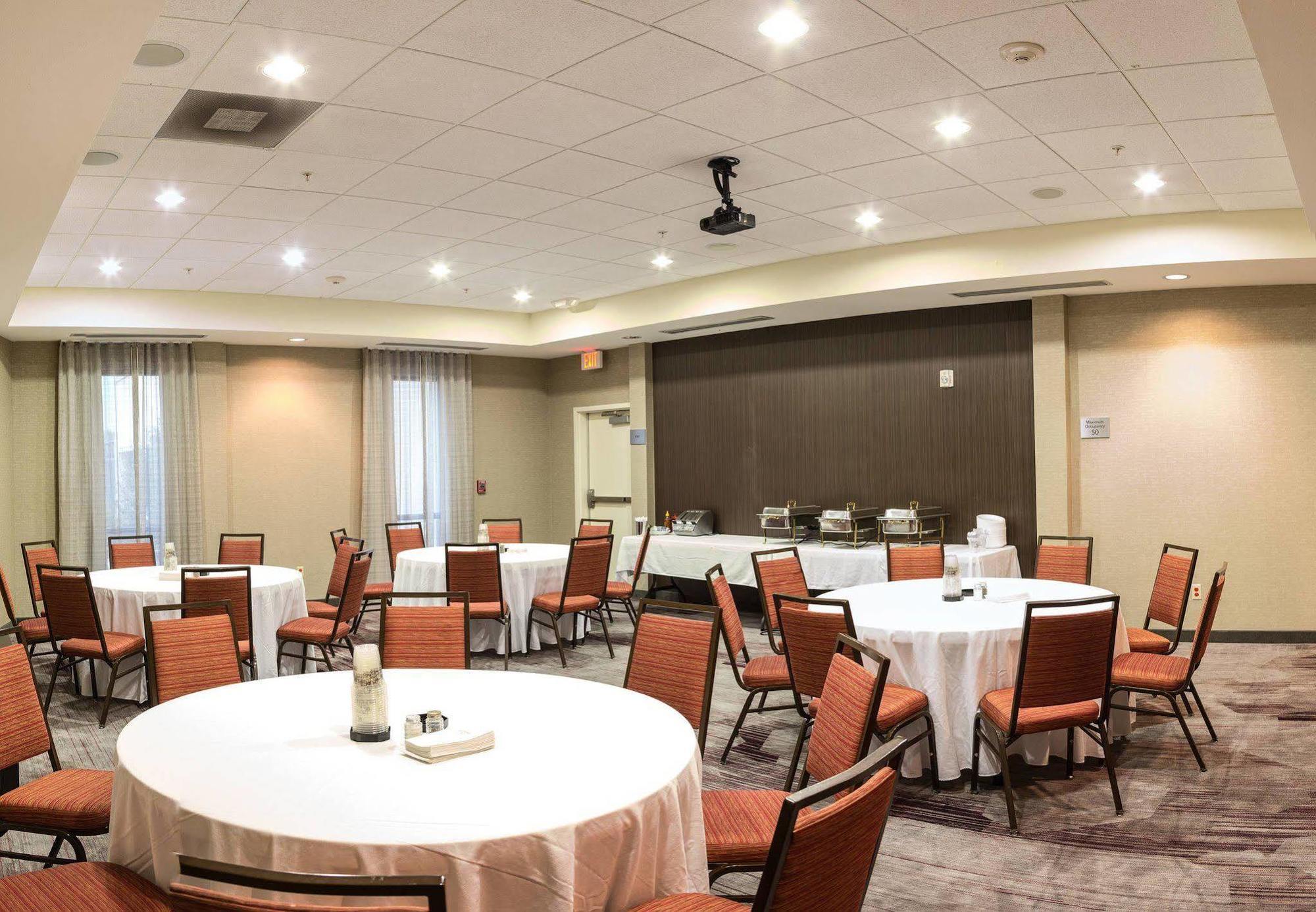 Courtyard By Marriott Norman Hotel Exterior foto