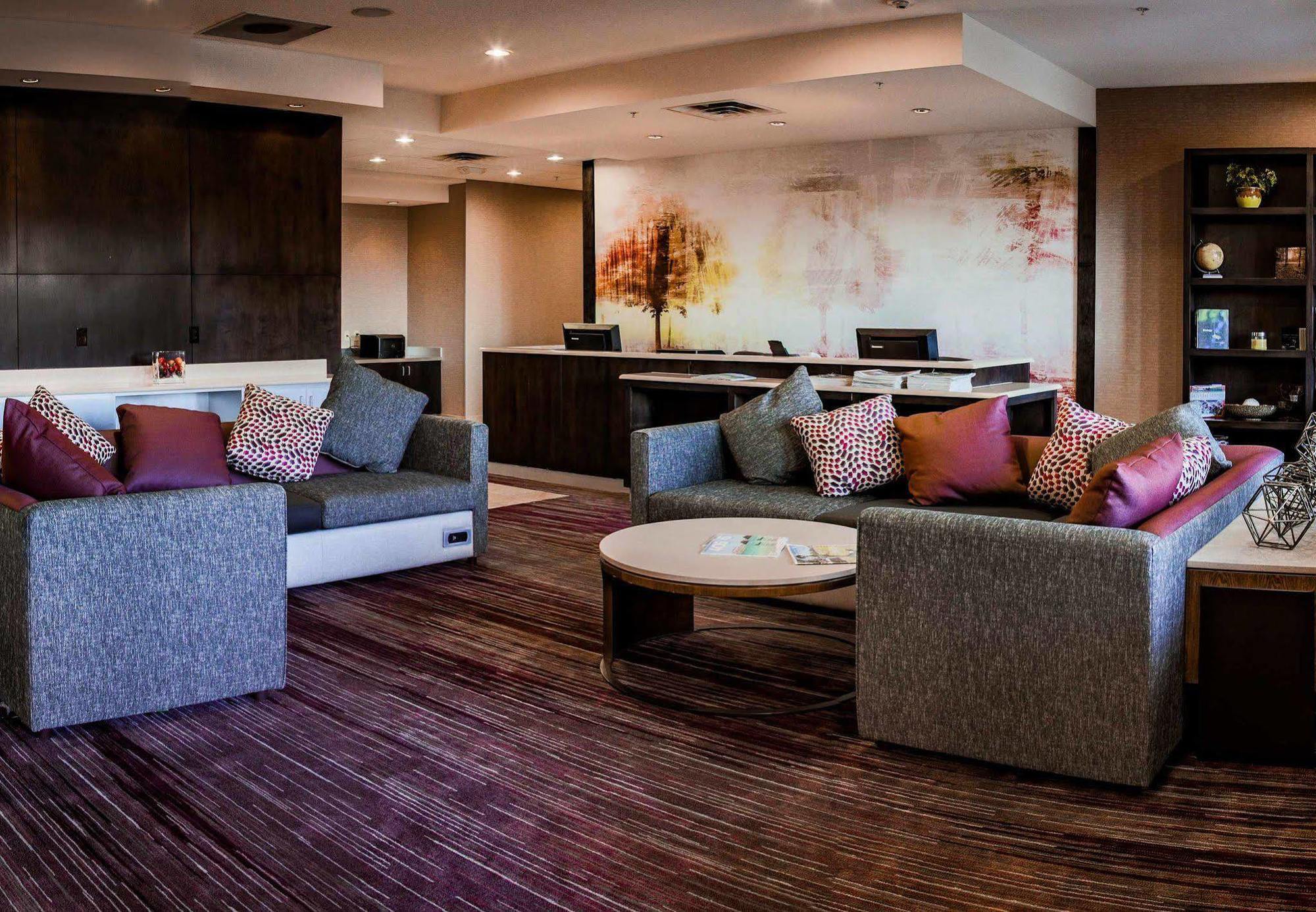 Courtyard By Marriott Norman Hotel Exterior foto