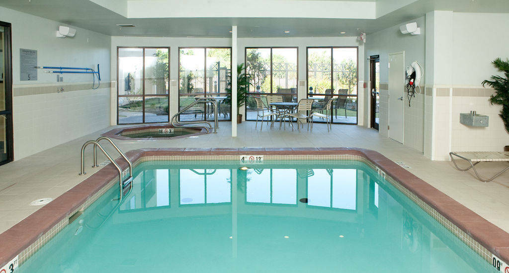 Courtyard By Marriott Norman Hotel Exterior foto