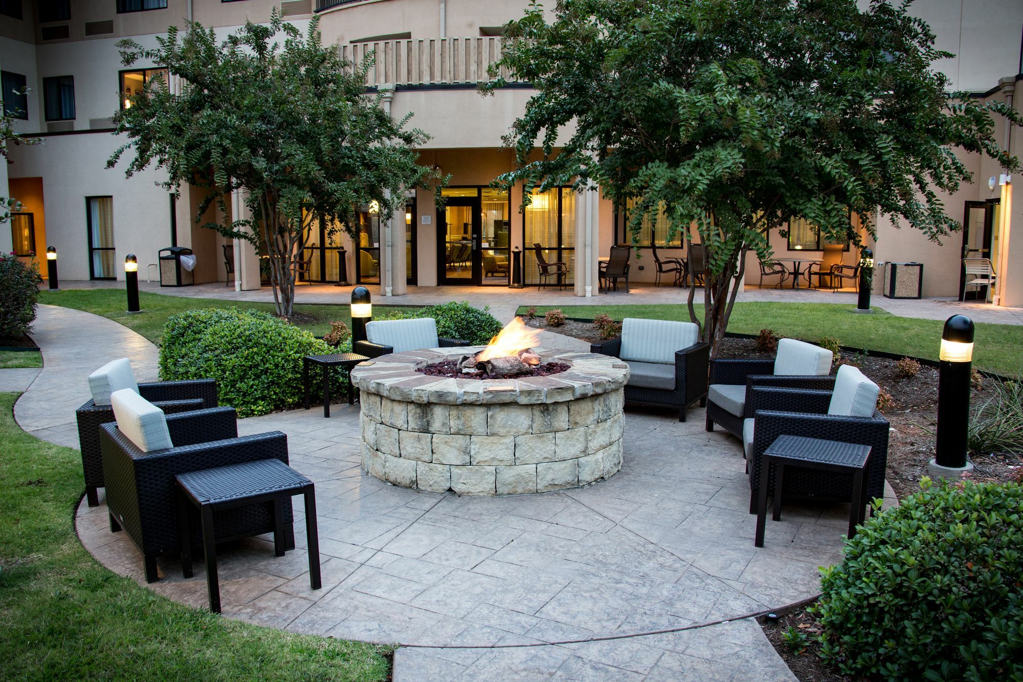 Courtyard By Marriott Norman Hotel Exterior foto